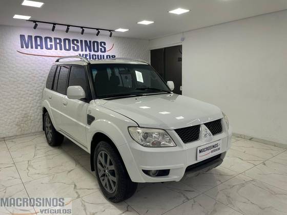 MITSUBISHI PAJERO TR4 2.0 4X2 16V 140CV FLEX 4P AUTOMÁTICO